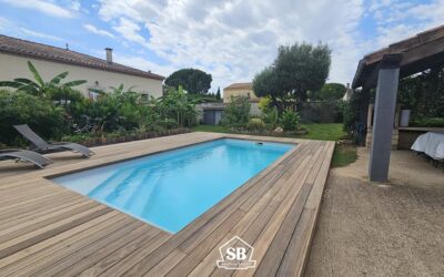 Superbe tour de piscine en padouk